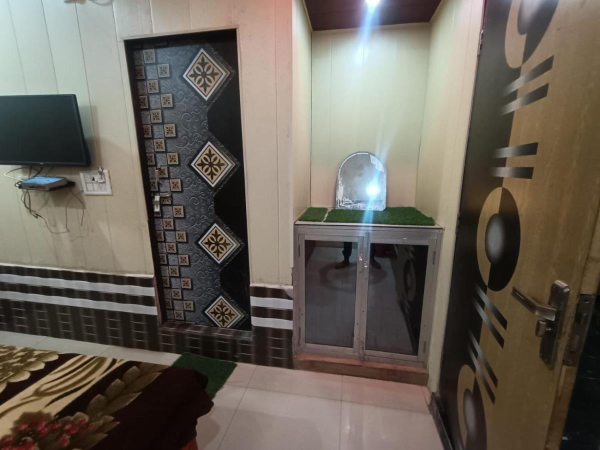Vrindāvan Yamnotri Dham酒店 外观 照片
