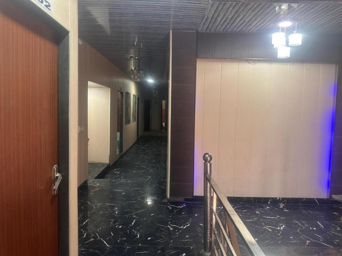 Vrindāvan Yamnotri Dham酒店 外观 照片