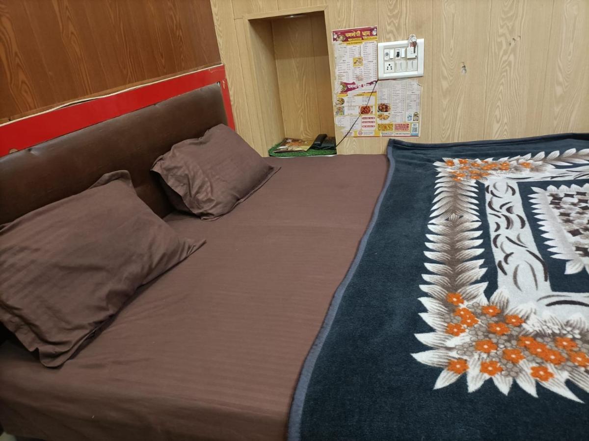 Vrindāvan Yamnotri Dham酒店 外观 照片