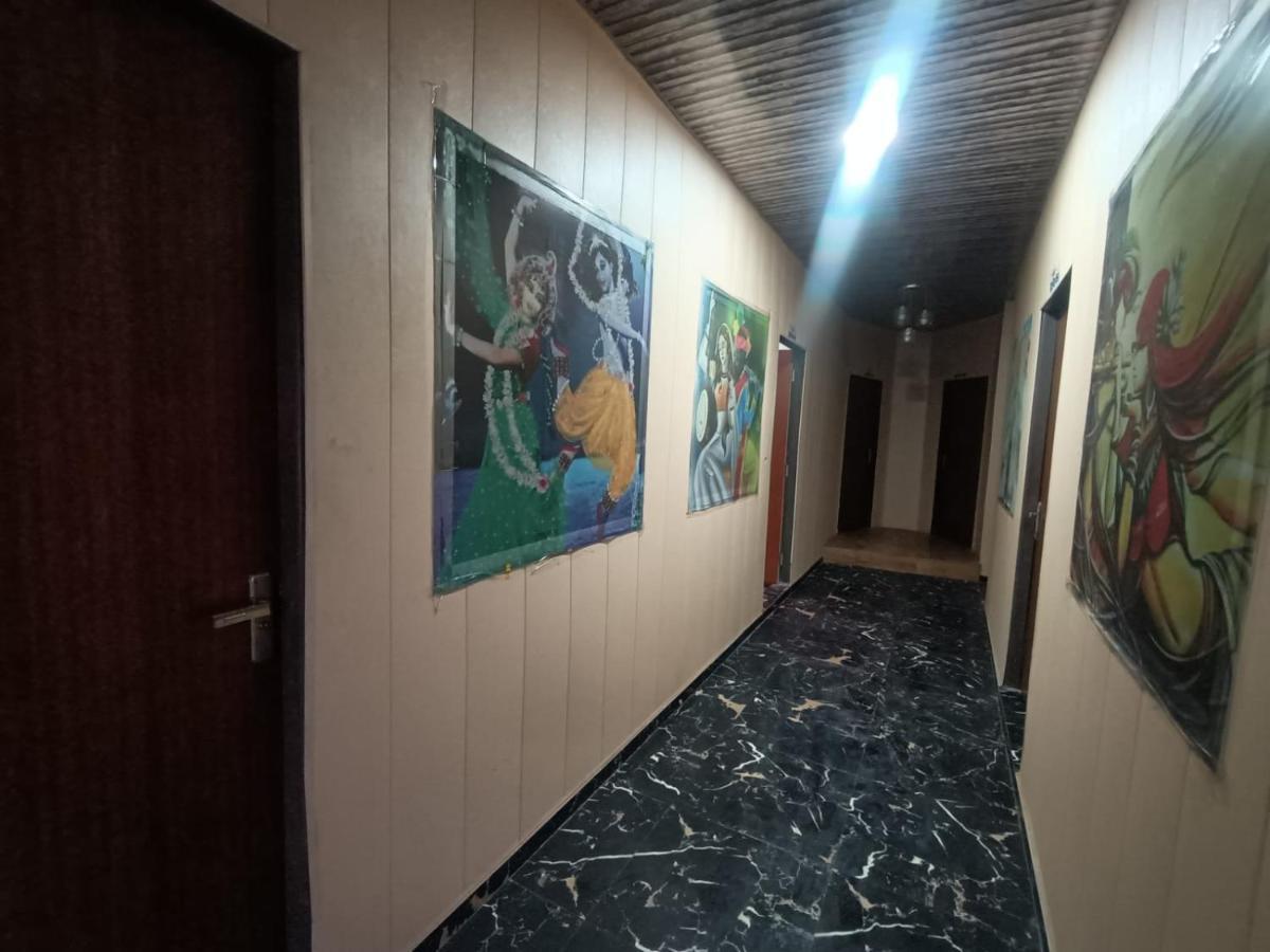 Vrindāvan Yamnotri Dham酒店 外观 照片