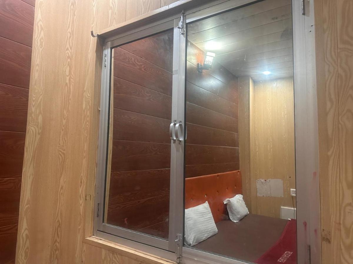 Vrindāvan Yamnotri Dham酒店 外观 照片